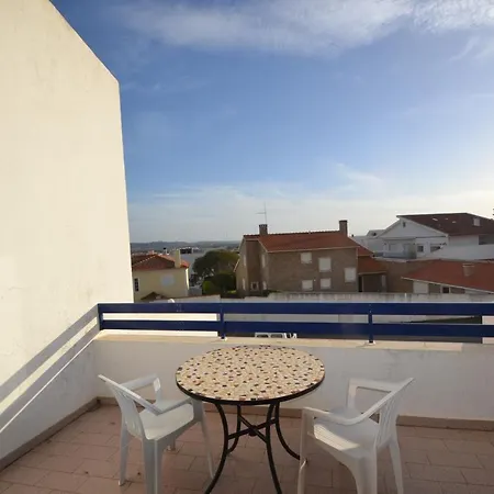 Ocean Moradia Com Vista Para A Vila Hébergement de vacances