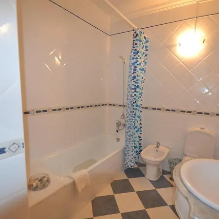 Ocean Moradia Com Vista Para A Vila Hébergement de vacances